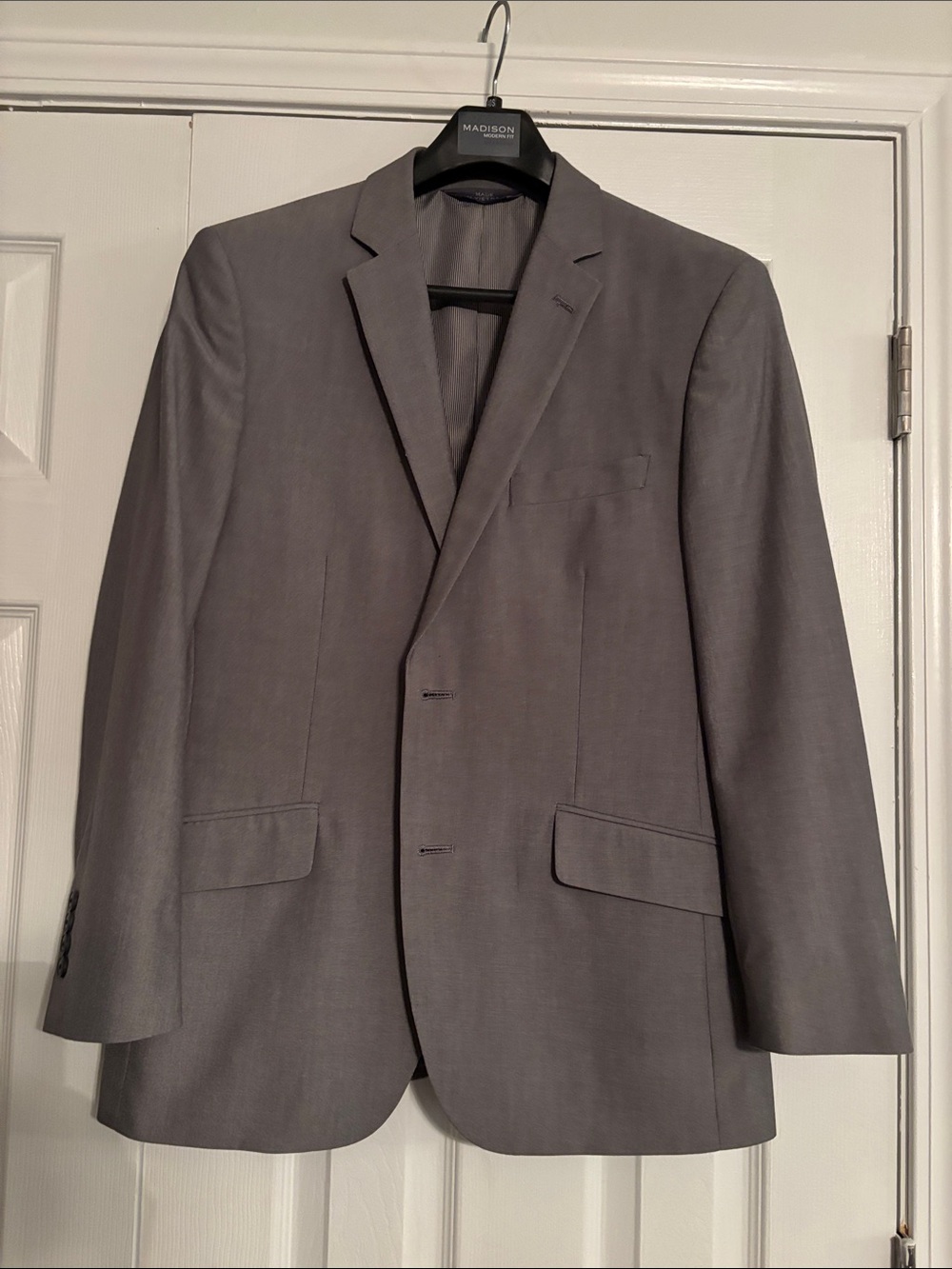 Madison Men's Gray Notch Lapel Sport Coat